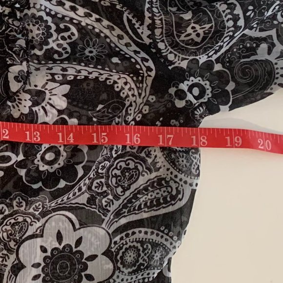 EUC Notations Sheer Long Sleeve Black/White Button Down Blouse Size Small - Picture 8 of 12